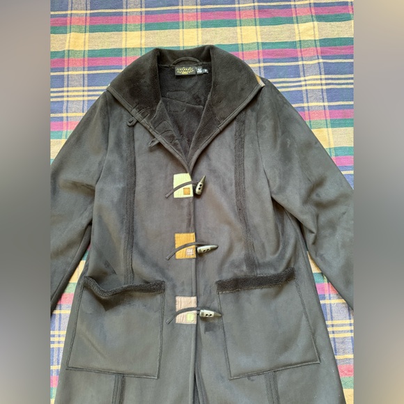 Icelandic Design Button Up Jacket - Picture 5 of 12